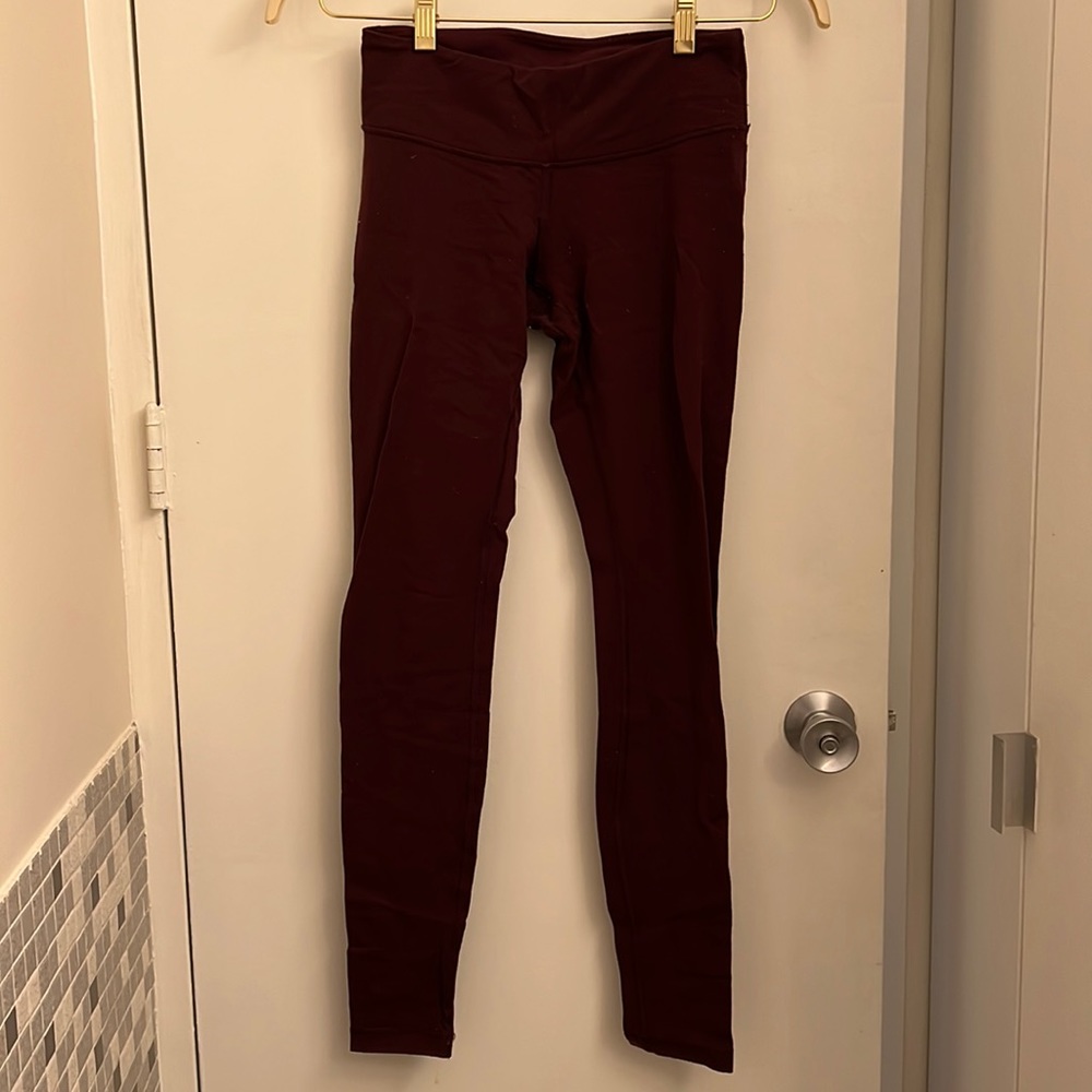 Lululemon size 4 leggings in cassis